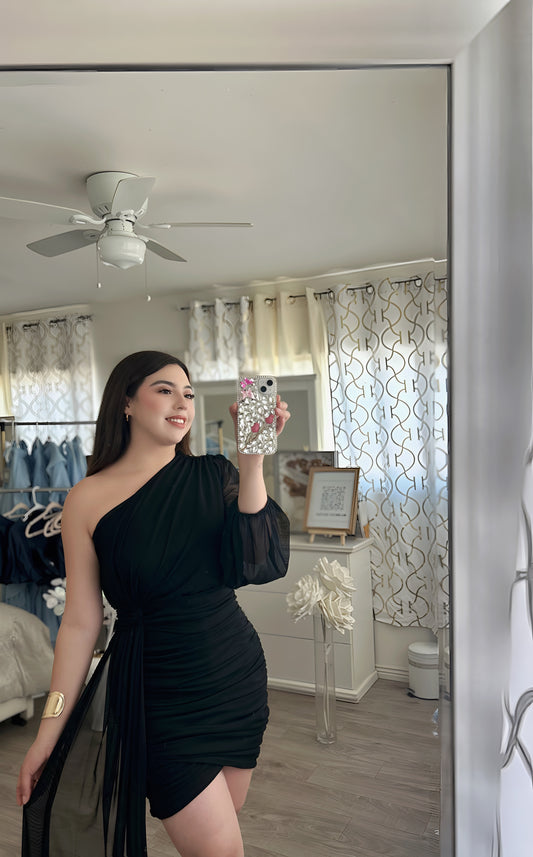 The perfect Black dress📷🥀