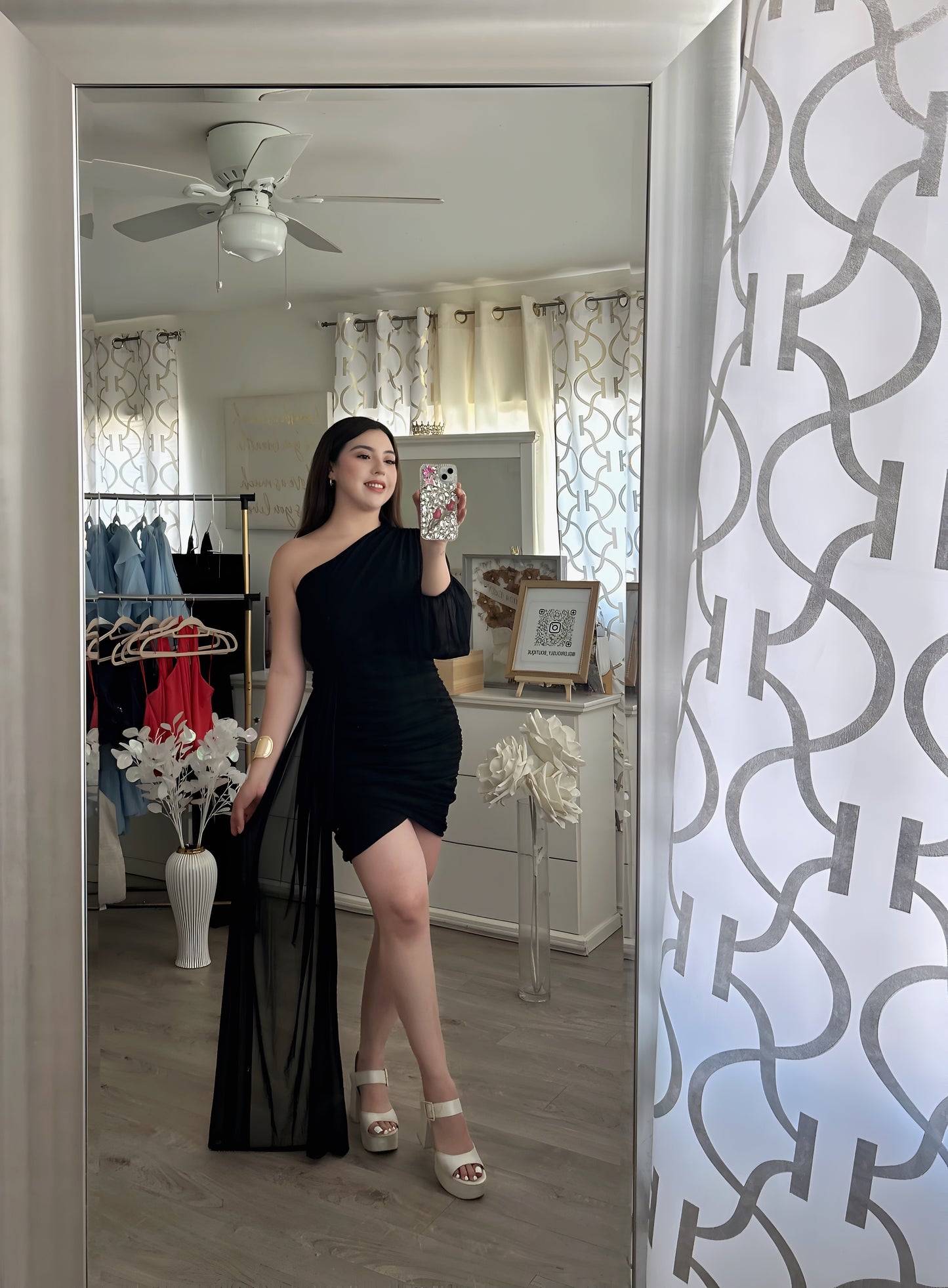 The perfect Black dress📷🥀